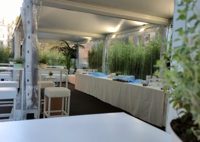 immagine dell'allestimento creato per l'inaugurazione nuova sede Esselunga nel quartiere Parioli a Roma. Key Comunicazione, in occasione della festa inaugurale, ha progettato e realizzato per l’occasione il dehors esterno.